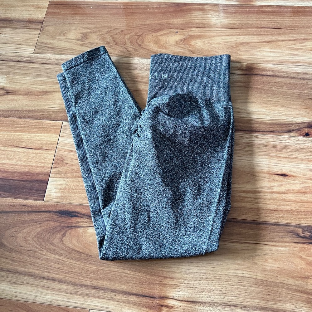 NVGTN Scrunch Leggings